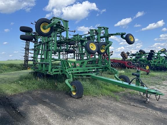 Image of John Deere 2210 equipment image 3