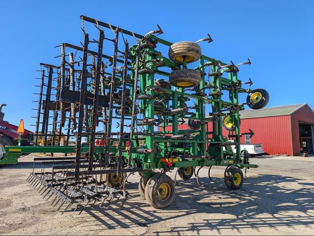 Image of John Deere 2210 equipment image 4