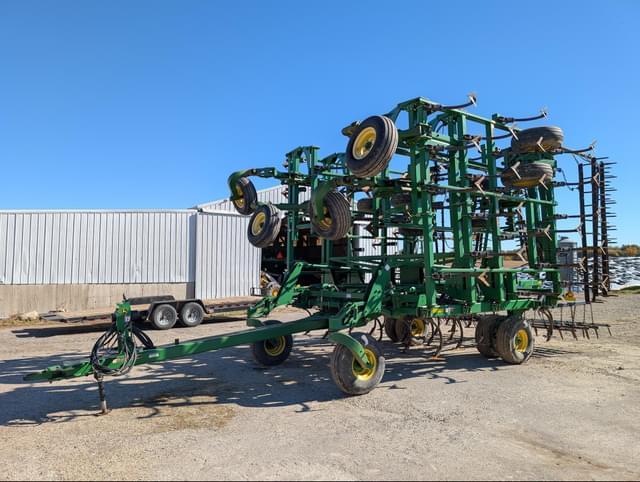 Image of John Deere 2210 equipment image 1