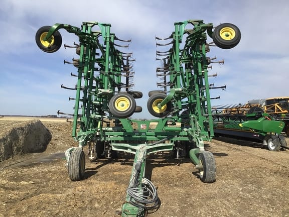 Main image John Deere 2210