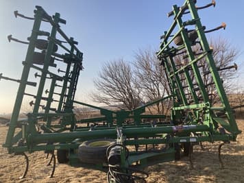 Main image John Deere 2210