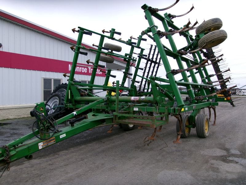 2009 John Deere 2210 Equipment Image0
