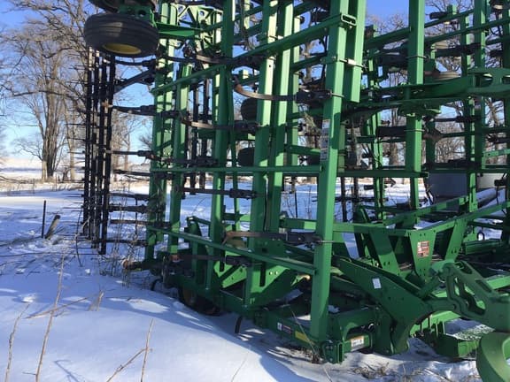 Image of John Deere 2210 equipment image 2