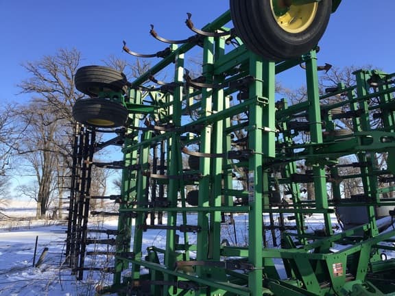 Image of John Deere 2210 equipment image 4