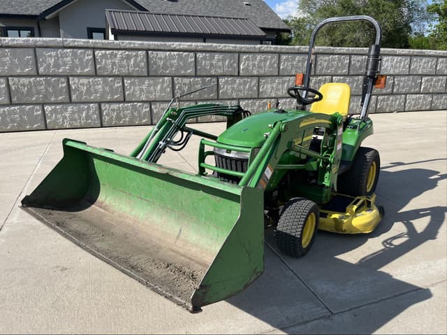 Image of John Deere 2305 equipment image 2