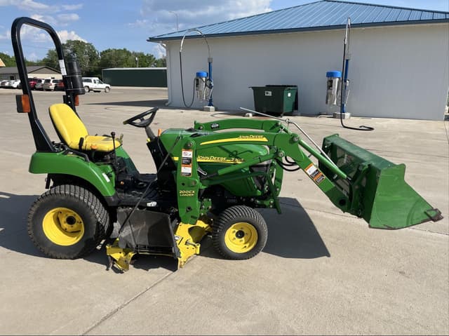Image of John Deere 2305 equipment image 4