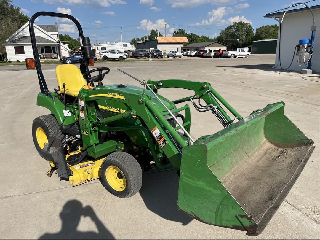 Image of John Deere 2305 Primary image