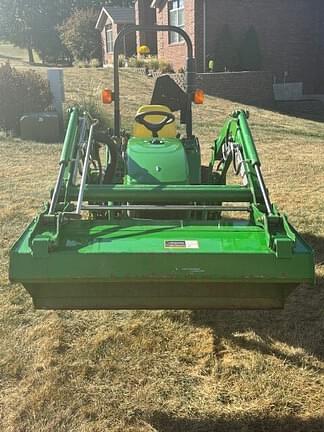 Image of John Deere 2305 equipment image 2