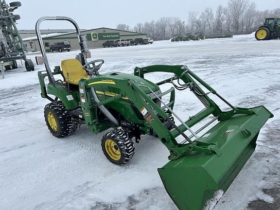 Image of John Deere 2305 equipment image 1