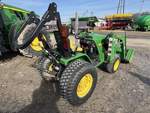 Image of John Deere 2305 equipment image 4