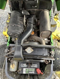 Image of John Deere 2305 equipment image 2
