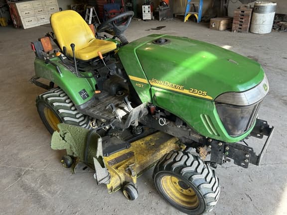 Image of John Deere 2305 equipment image 1