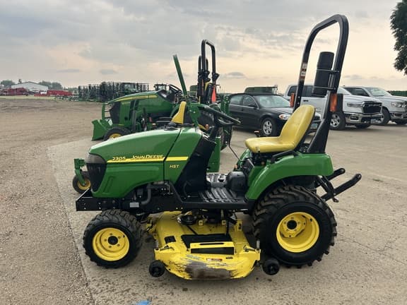 Image of John Deere 2305 equipment image 3