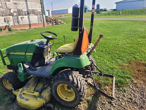 Image of John Deere 2305 equipment image 2
