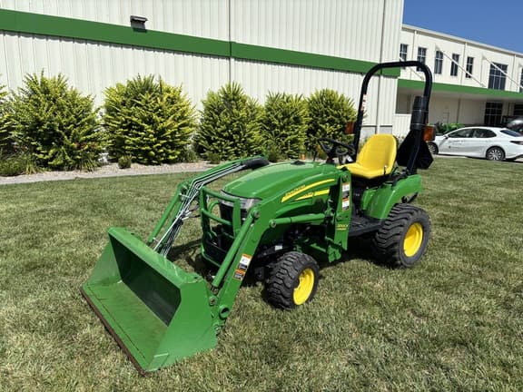Image of John Deere 2305 equipment image 1
