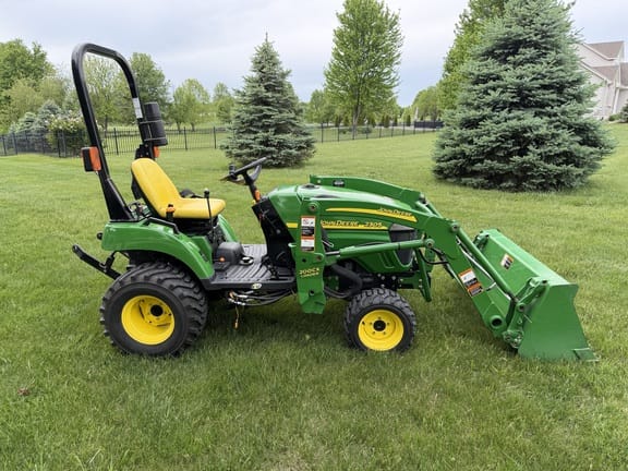 2009 John Deere 2305 Equipment Image0