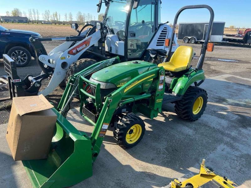 2009 John Deere 2305 Equipment Image0