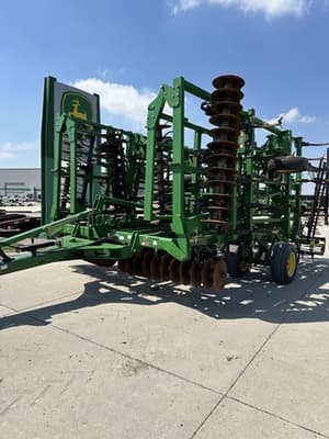 2009 John Deere 2310 Image