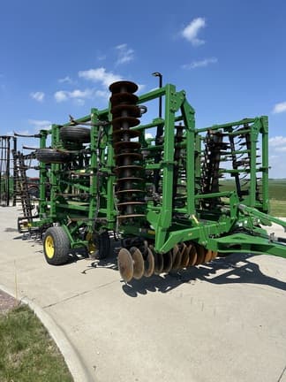 Image of John Deere 2310 equipment image 1