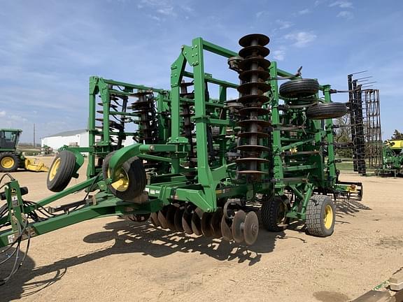 Image of John Deere 2310 Primary image