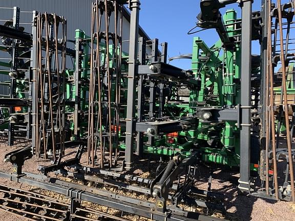 Image of John Deere 2310 equipment image 3