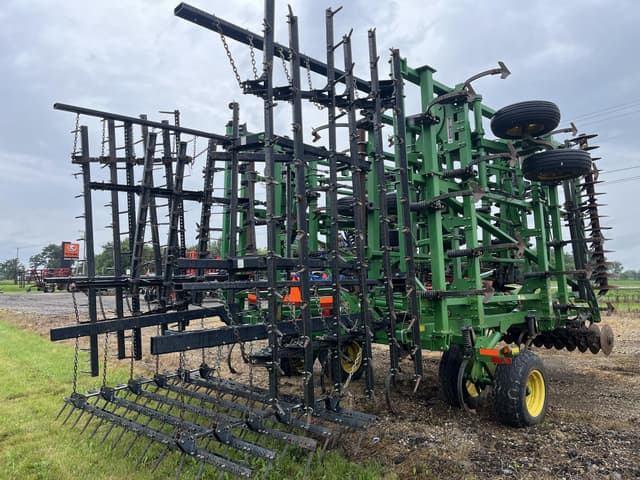 Image of John Deere 2310 equipment image 2