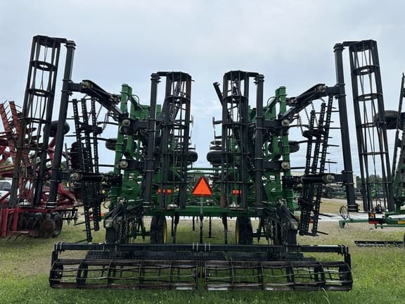 Image of John Deere 2310 equipment image 3