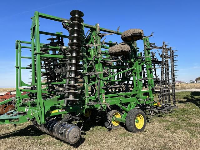 Image of John Deere 2310 equipment image 1