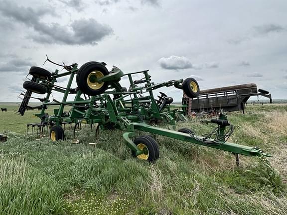 Image of John Deere 2410 equipment image 1