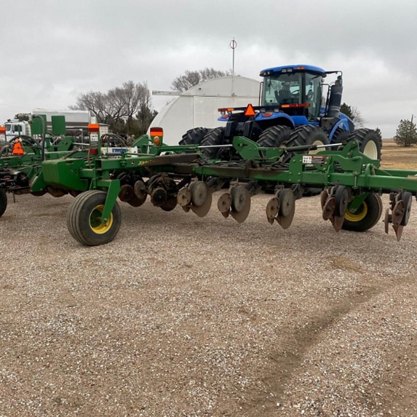 Image of John Deere 2510 Primary Image