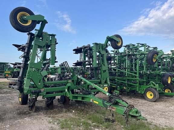 Image of John Deere 2510H equipment image 2
