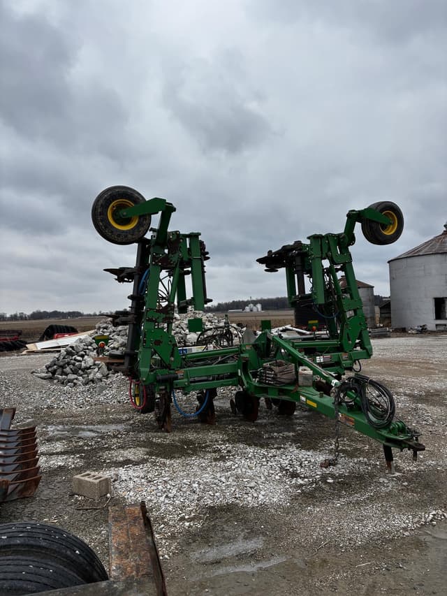 Image of John Deere 2510H equipment image 1