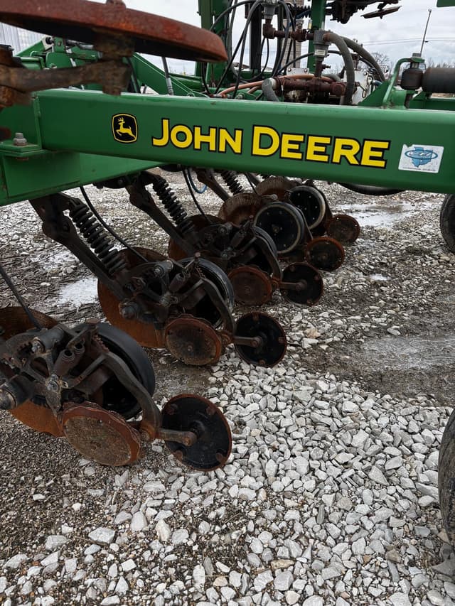 Image of John Deere 2510H equipment image 3