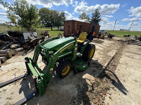 Main image John Deere 2520