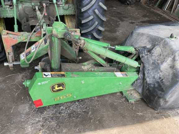 2009 John Deere 265 Image