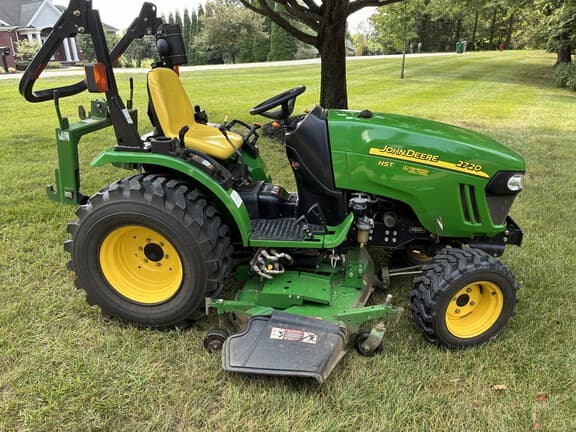 Image of John Deere 2720 Primary image