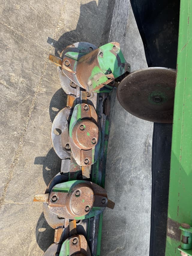 Image of John Deere 275 equipment image 4