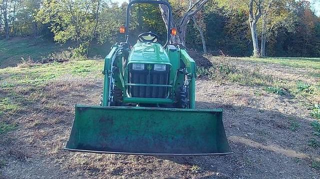 Image of John Deere 3032E equipment image 2