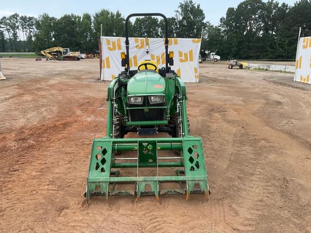 Image of John Deere 3032E equipment image 1
