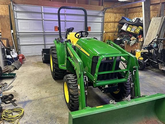 Image of John Deere 3032E Primary image