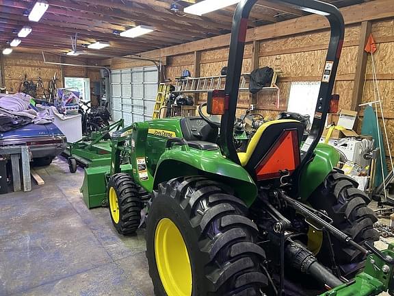 Image of John Deere 3032E equipment image 4