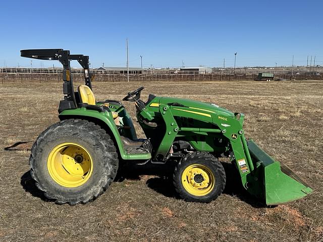 Image of John Deere 3032E equipment image 1