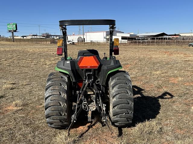 Image of John Deere 3032E equipment image 3