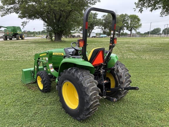 Image of John Deere 3038E equipment image 2