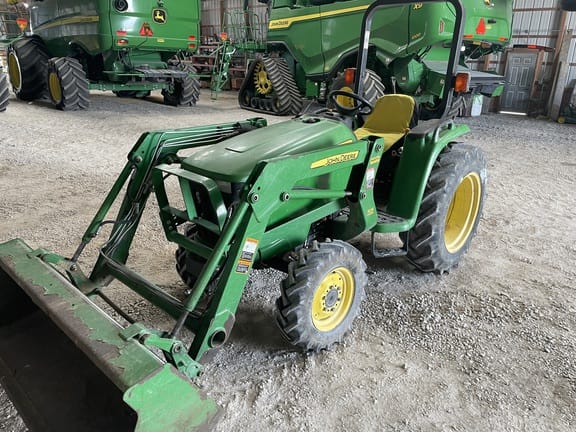 Main image John Deere 3038E