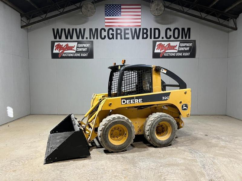 Image of John Deere 320 Primary image
