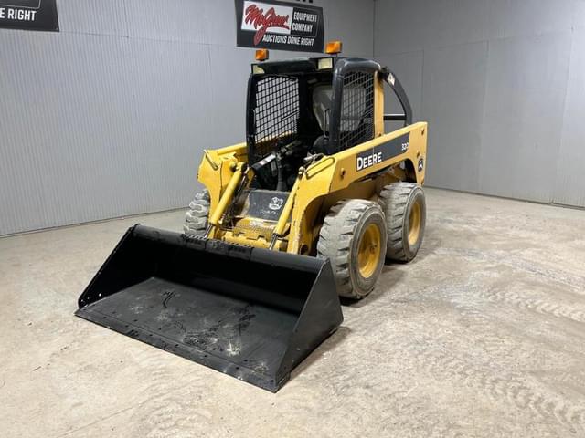 Image of John Deere 320 equipment image 1