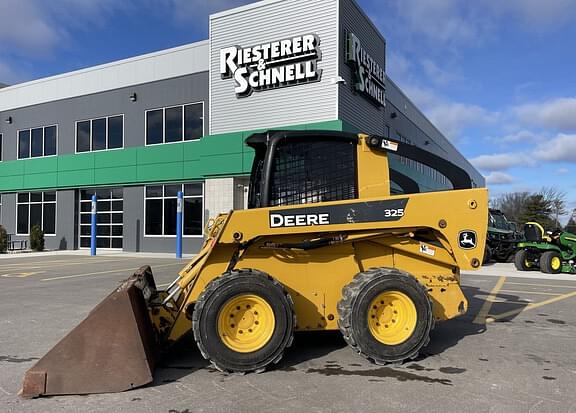 Image of John Deere 325 equipment image 2