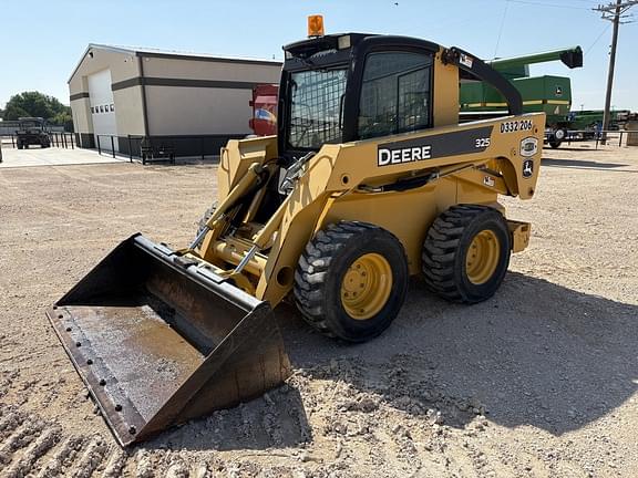 Image of John Deere 325 Primary image