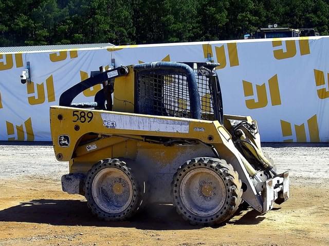Image of John Deere 332 equipment image 3